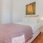 Guest Inn Bica - Premium Apartment